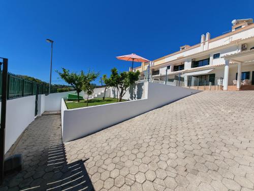 Casa Caliços com Piscina e Vista Cidade