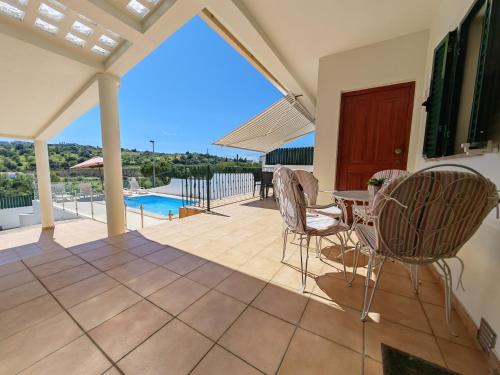 Casa Caliços com Piscina e Vista Cidade