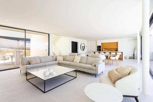Siam Blue 1, Heated Pool, Sea views, BBQ