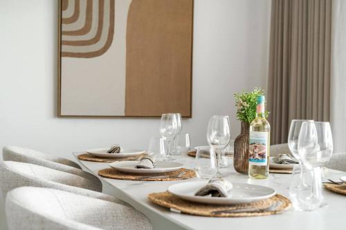 Cancelada 2BR Apt Acqua Gardens - Walk to Beach and Pool