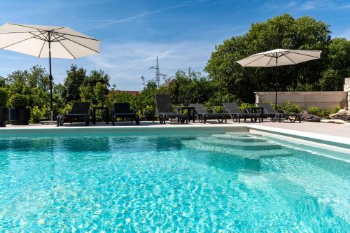 Villa Kala with Pool