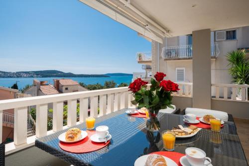 Klara's Seaview Apartment