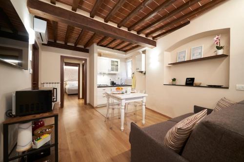 Casa di Chiara AC - Fast WiFi - Tuscan Charm - Near Historic Center