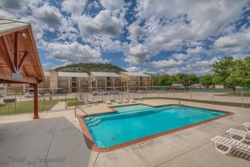 a swimming pool at a resort at RG 203 Riverview Terrace in Canyon Lake