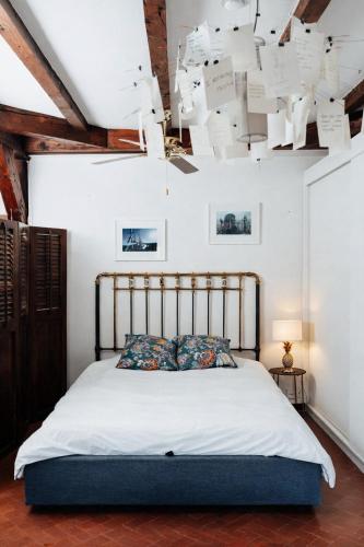 Beautiful apartment in Old Town Geneva