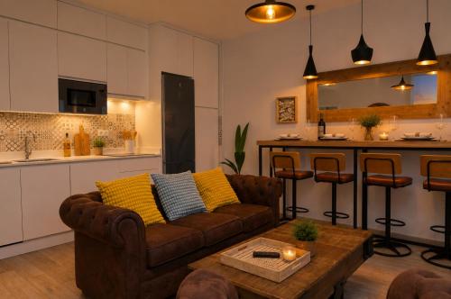 Tramontana · 2BR · Pool · Terrace · Views