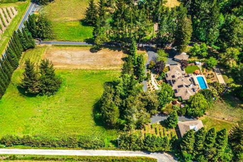 an aerial view of a house with a yard at Zegarra Estate in Sebastopol