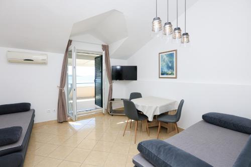 Apartments by the sea Vodice - 4198
