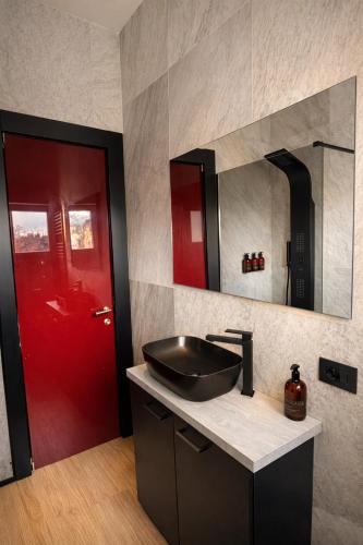 PRESTIGE HOUSE - Free Parking - San Siro & Duomo