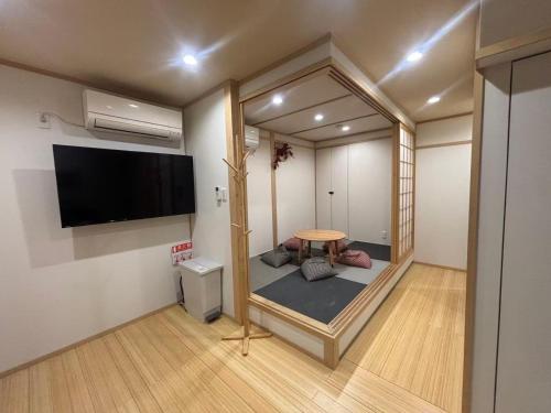 御屋杉 床暖房付き 京都駅から徒歩10分マッサージ付きのお風呂が楽しめるモダンデザインのお宿