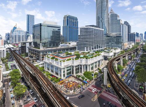 Grand Hyatt Erawan Bangkok — Property building
