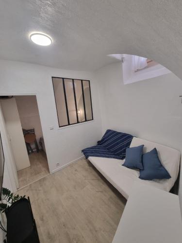 Petit duplex, vieux Nice, proche a la mer