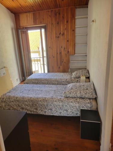 Beautiful 2 bedrooms appartment in Antibes old city