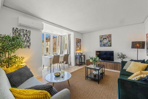 REF 1960 - Cannes Center - Croisette