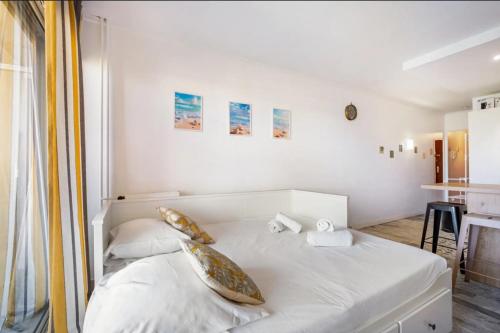 Magnifique studio Gébal climatisé vue sur mer Piscine à Juan-les-pins