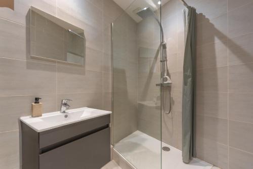 Studio Centre Cannes la bocca - 5 min des plages - WIFI Clim
