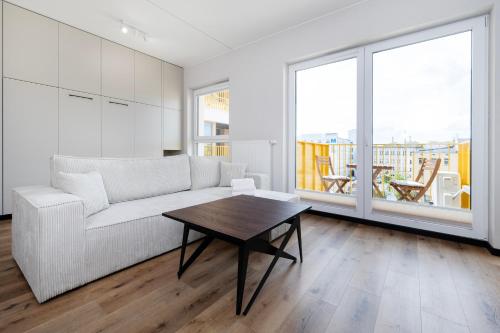 Dębowa Pleasant Studio by BookingHost