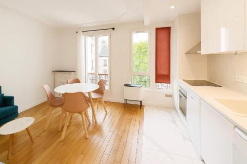 Appartement coeur paris 16 rue de bassano - 2P