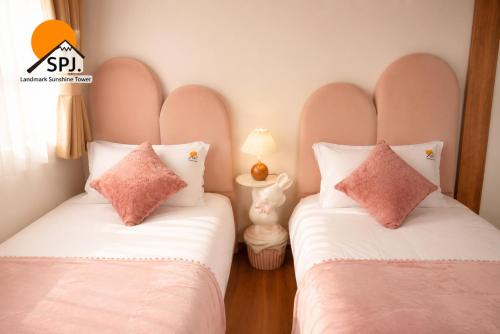 Landmark Sunshine Hotel