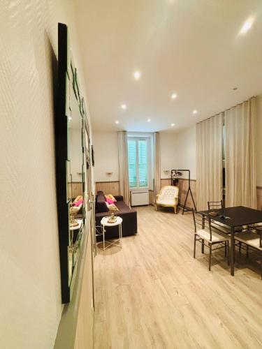 Appartement near Rue d Antibes
