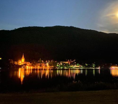 Seebungalow am Ossiacher See