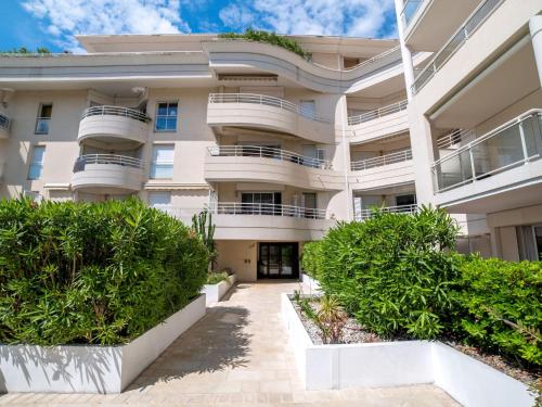 Apartment Royal Palm-3 by Interhome