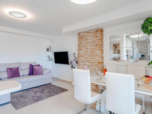 Apartment Roma by Interhome