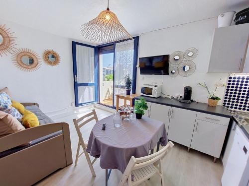 Apartment Les Supers Marines-2 by Interhome