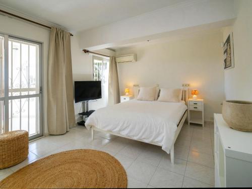 Holiday Home Serena by Interhome