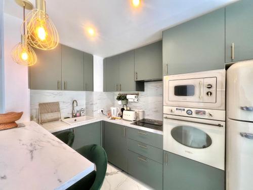 Riva apartment in the city center by Welcome to Cannes