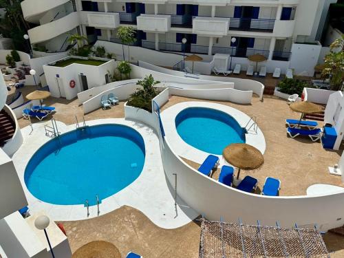 Mediterranean Boutique Apartment - Sea View, Pool & Parking