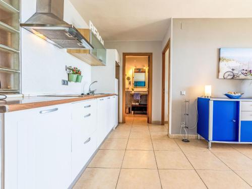 Apartment Marysol - Cye 8 by Interhome