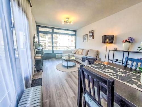Apartment Iris by Interhome