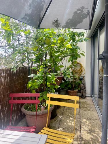 Appartement avec terrasse fleurie au dernier étage - Paris 17