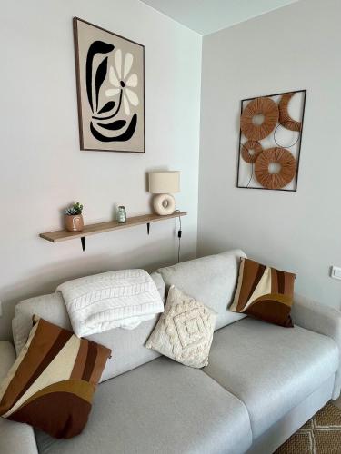 Studio rénové en bord de mer et calme