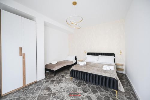 Newhouse CAVOUR Deluxe photo 61