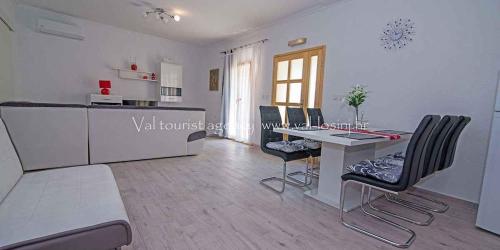 Apartment near Beach in Veli Losinj 36492