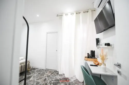 Newhouse CAVOUR Deluxe photo 18