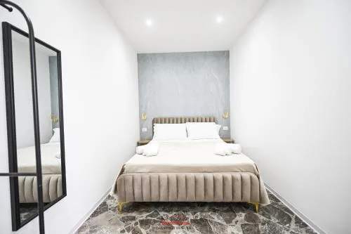 Newhouse CAVOUR Deluxe photo 14