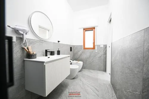 Newhouse CAVOUR Deluxe photo 25