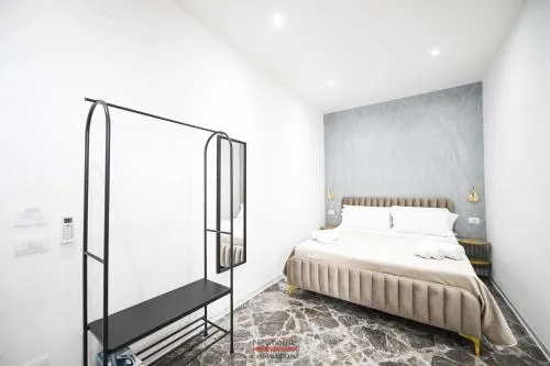 Newhouse CAVOUR Deluxe photo 13