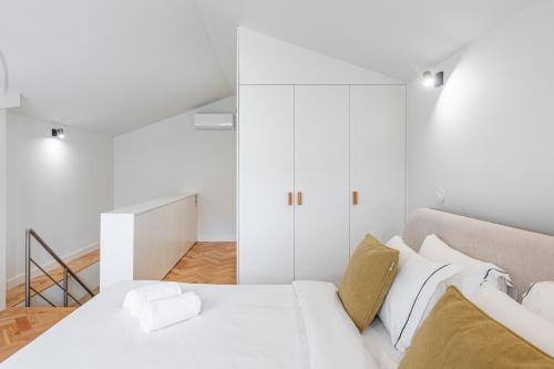 Luxury Duplex Apartment with terrace by Perpetual Relax