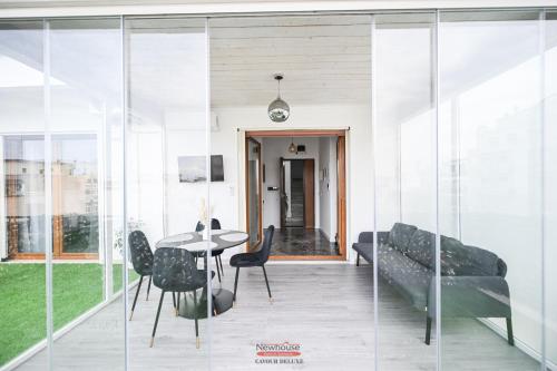 Newhouse CAVOUR Deluxe photo 89