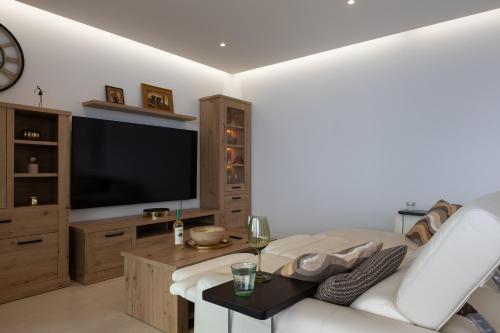 Exclusive Garden Suite in Higueron