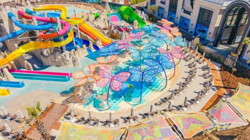 The Land Of Legends Kingdom Hotel - All Inclusive — Swimming pool