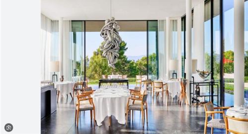 Beautiful Family Home in Aix-en-Provence with Swimming Pool