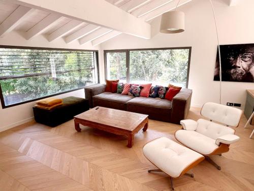 Beautiful Family Home in Aix-en-Provence with Swimming Pool