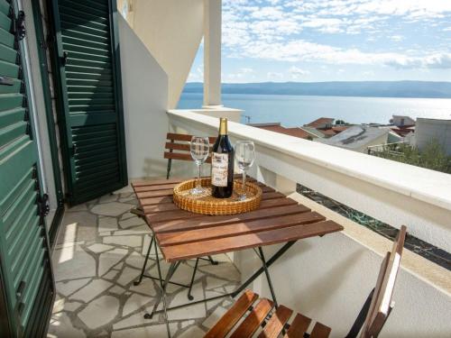 Apartment Wohnung in Duće mit Großem Balkon by Interhome