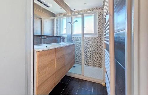 Maison contemporaine avec piscine privée