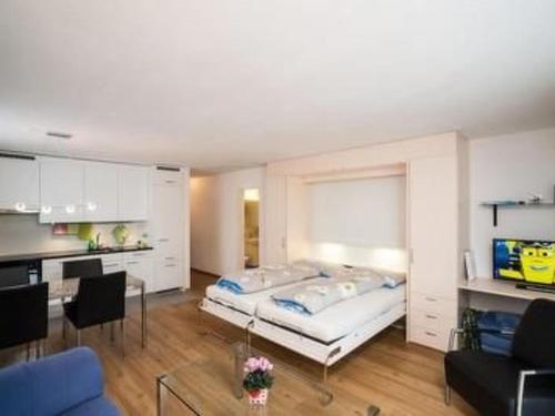 Apartment Chesa Quadrella by Interhome